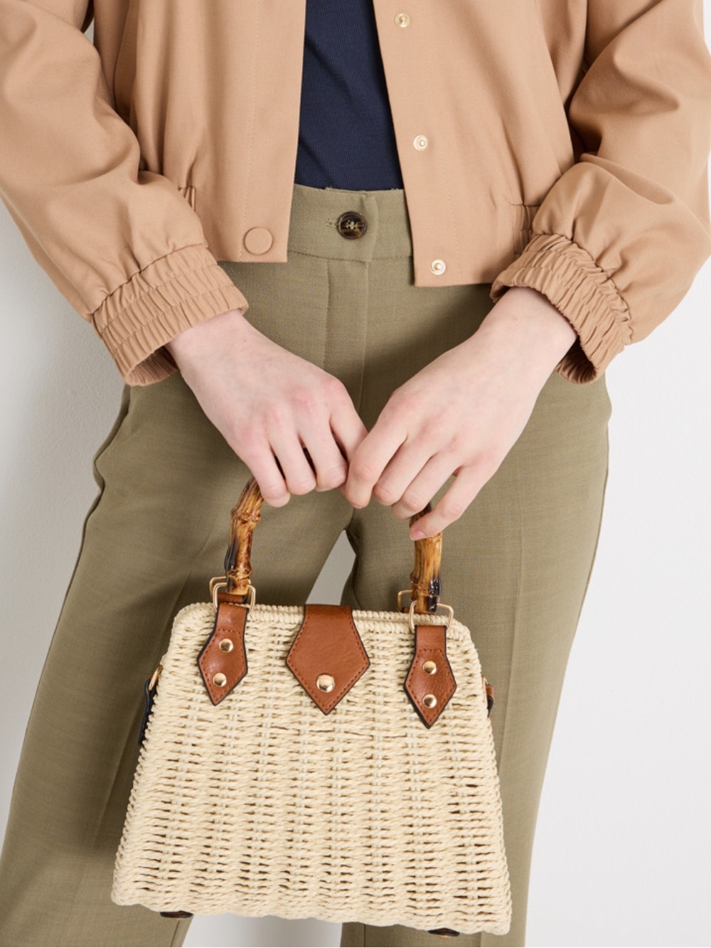 Intrend by Max Mara Bamboo-Handle Trapeze Bag Size: OS Spring /Summer - Picture 4 of 16